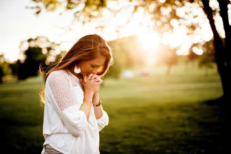 Inspiring Prayer prompts for Young Wives